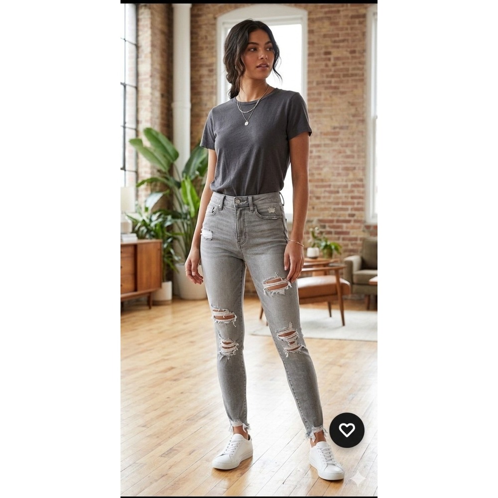 American Eagle Outfitters Women's 6 Gray Distressed Jeans Next Level Stretch